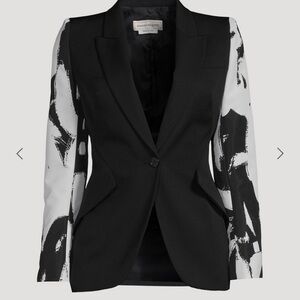 Alexander McQueen Black and White Women's Blazer. NWT SIZE 36